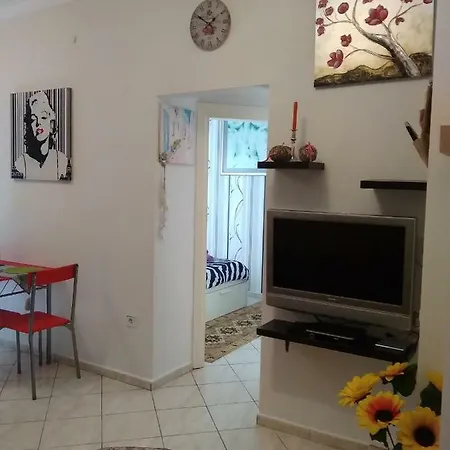 Cozy Close To City Center Apartamento